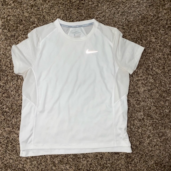 White Nike Workout Top - Picture 1 of 3